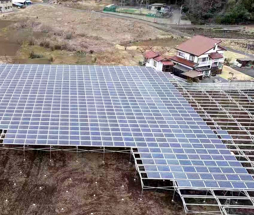 solar ground housse